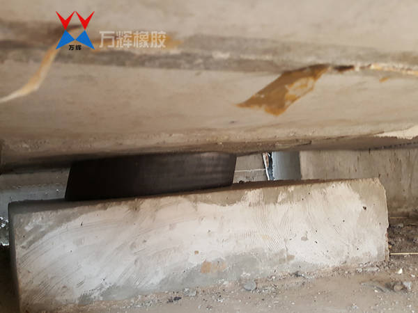 支座压偏3