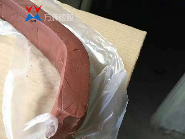 加强型遇水膨胀止水条